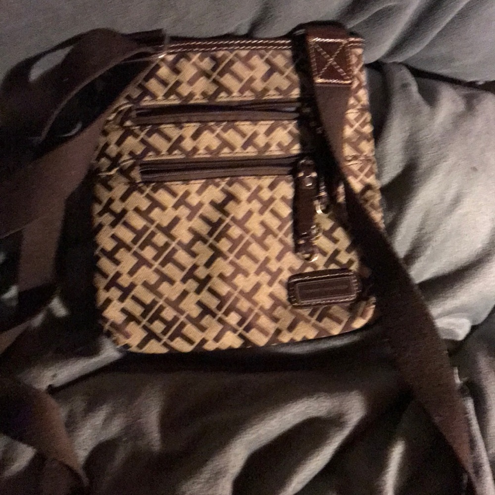 Brown tommy shoulder bag